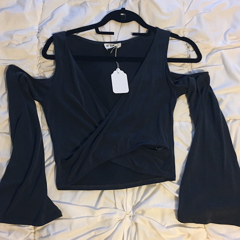 Gray long sleeve crop